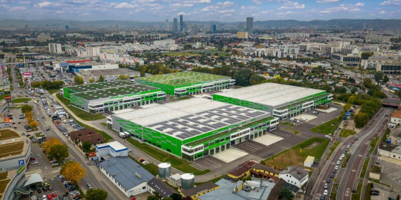 Padel napędza rozwój MLP Business Park Vienna. Nowy najemca z 16 kortami